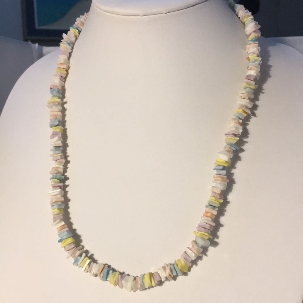 Vintage Shell Necklace Pastel Colors